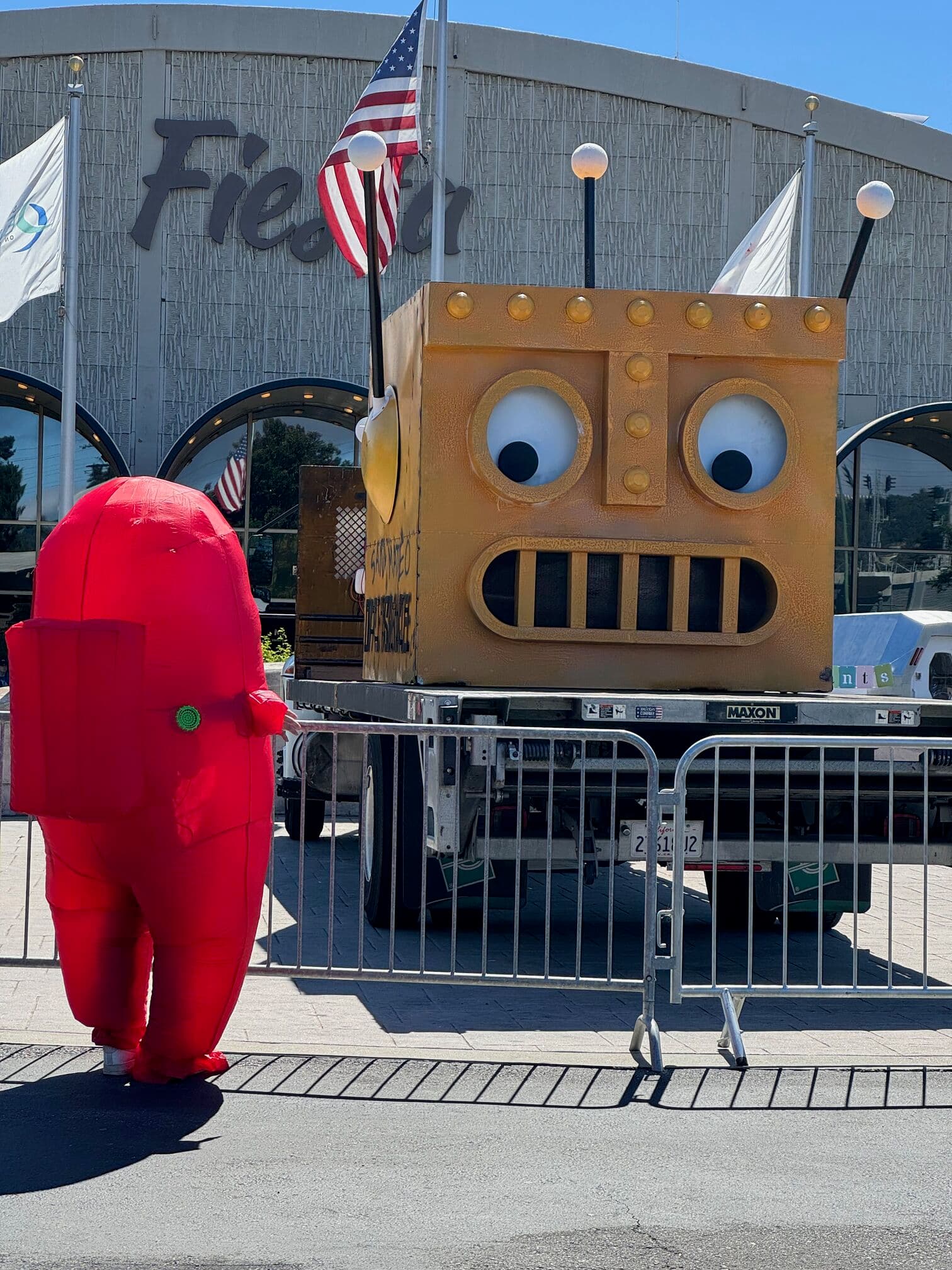 still no sus activity here